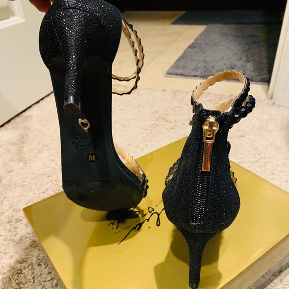 ✨NIB✨ Black Metalic w/ Gem Studs Heel - Picture 4 of 8